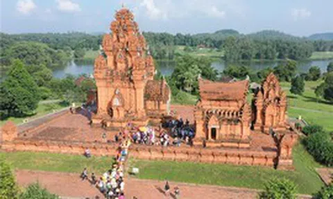 Chuyển giao Làng Văn hóa - Du lịch các dân tộc Việt Nam về UBND TP Hà Nội quản lý