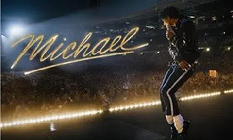 'Vua nhạc Pop' Michael Jackson trở lại vị trí dẫn đầu