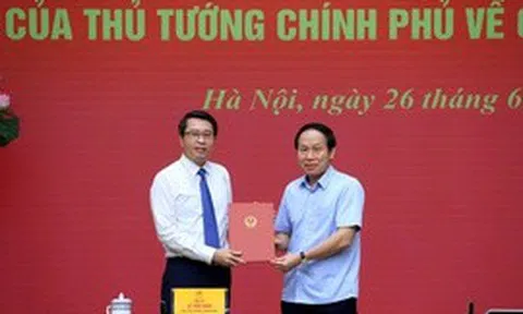 Công bố Quyết định bổ nhiệm đồng chí Trần Anh Tiến giữ chức Phó Chủ nhiệm Văn phòng Chính phủ