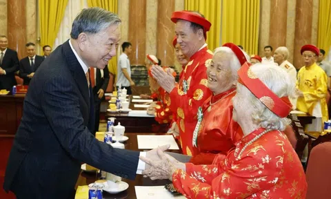 Thư của Tổng Bí thư, Chủ tịch nước nhân kỷ niệm 25 năm Ngày Gia đình Việt Nam