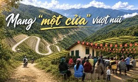 Mang 'một cửa' vượt núi, đưa dịch vụ công đến bản xa