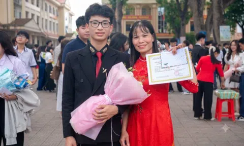 Thủ khoa duy nhất cả nước đạt điểm tuyệt đối 30/30 khối A00 tiết lộ bí quyết chinh phục 3 điểm 10
