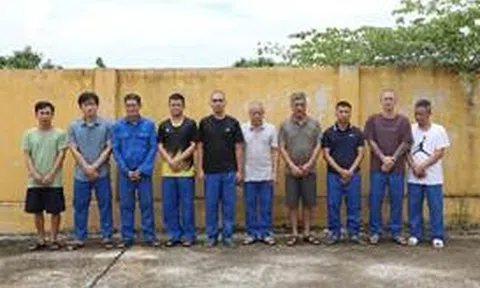 Đánh sập đường dây cá độ bóng đá hơn 10 tỷ đồng, bắt 10 đối tượng