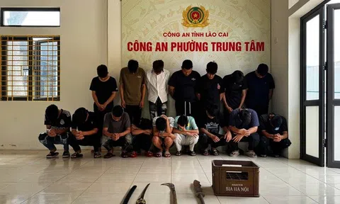 Lào Cai: Khởi tố nhóm thanh thiếu niên truy đuổi, ném chai thủy tinh vào người đi đường