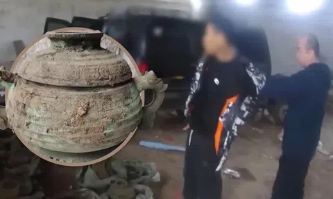 Đào trộm báu vật trong mộ cổ, người đàn ông trả giá đắt