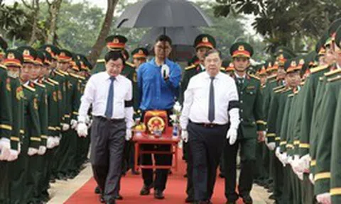 Phó Thủ tướng Thường trực Phạm Gia Túc dự Lễ viếng, truy điệu và an táng hài cốt liệt sĩ tại Tây Ninh