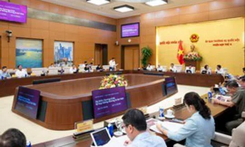 Ủy ban Thường vụ Quốc hội xem xét về việc chuẩn bị Kỳ họp không thường lệ thứ Nhất của Quốc hội