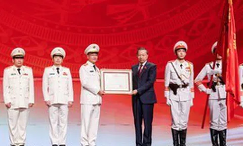 Tổng Bí thư, Chủ tịch nước: Bảo vệ an ninh theo nguyên tắc 'phát triển đến đâu, an ninh đến đó'