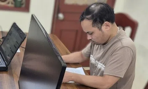Khởi tố đối tượng bán 3.578 đôi giày thể thao giả hàng hiệu trên mạng