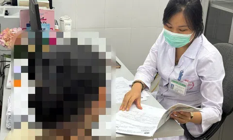 Cả gia đình nhiều người mắc chung một căn bệnh da hiếm gặp