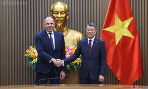 Thủ tướng Lê Minh Hưng tiếp Bộ trưởng Ngoại giao Hy Lạp