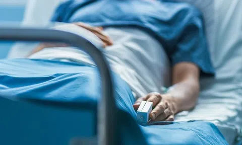 Người phụ nữ phải lọc máu sau khi bị truyền nhầm nhóm máu O thành B