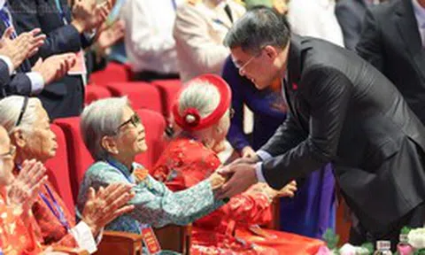 Những hình ảnh xúc động tại Hội nghị tri ân người có công với cách mạng toàn quốc năm 2026