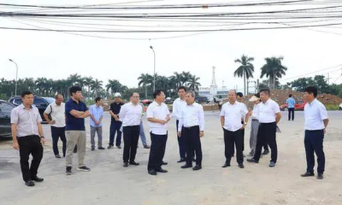 Chủ tịch Hà Nội: Không lấy lý do thời tiết để làm nguyên nhân kéo dài tiến độ