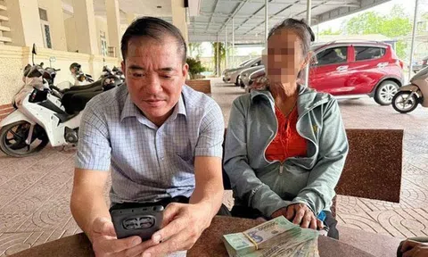 Nghi người phụ nữ bị lừa đảo, tài xế taxi chở thẳng đến công an