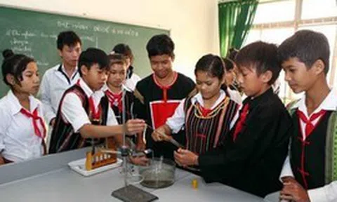 Dự kiến nhiều chính sách ưu tiên hỗ trợ học tập đối với người học dân tộc thiểu số rất ít người