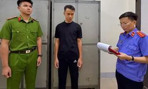 Bắt đối tượng giả danh công an, cưỡng đoạt tiền của cô gái trong khách sạn