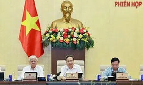 Hoàn thiện cơ chế điều tiết, thúc đẩy thị trường bất động sản phát triển lành mạnh