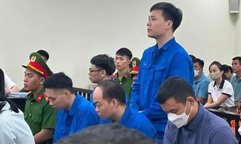 Vụ 100 tấn thực phẩm chức năng giả, thu lợi 265 tỷ đồng: "Ông trùm" cùng 13 đồng phạm hầu tòa