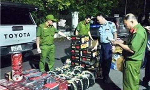 Thu giữ hơn 1,5 tấn thực phẩm không rõ nguồn gốc xuất xứ