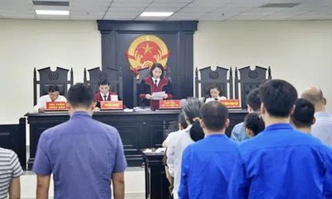 Cựu công an hướng dẫn "ông trùm hàng giả" tiêu hủy chứng cứ