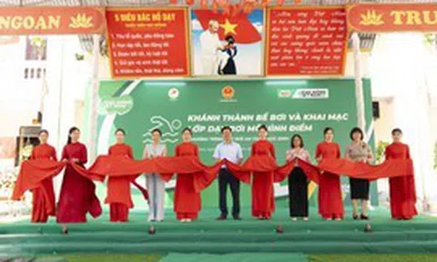 Nestlé Việt Nam trao tặng bể bơi mô hình điểm cho học sinh Bắc Ninh