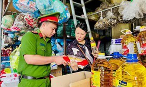 Siết quản lý thực phẩm từ khâu công bố đến lưu thông