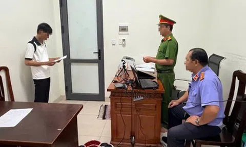 Khởi tố nam thanh niên giao cấu với bạn gái 14 tuổi quen qua mạng