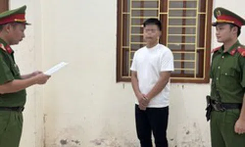 Công an kiểm tra một cơ sở kinh doanh quần áo: Ra quyết định khởi tố ông chủ