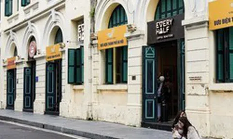Bưu điện Hà Nội trở thành 'miếng bánh béo bở': 4 ông lớn F&B cùng đổ về 'đất vàng' bên Hồ Gươm