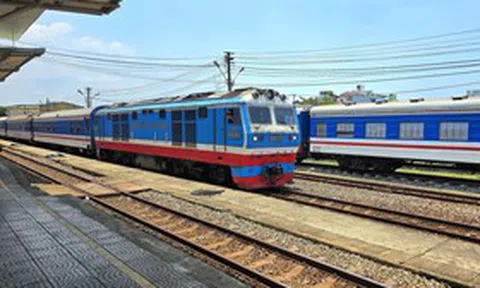 Tết Đinh Mùi 2027: Tin vui cho người dân về quê, vé tàu mở bán sớm với nhiều ưu đãi