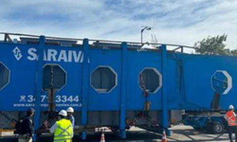 Phát hiện một thiết bị nặng 250 tấn được vận chuyển bằng đoàn xe hộ tống, di chuyển liên tục trong 5 ngày để hoàn thành nhiệm vụ đặc biệt