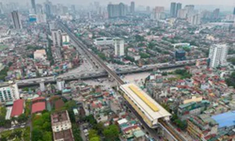 Hà Nội sở hữu siêu nút giao 4 tầng đầu tiên thiết kế hiện đại, kết hợp đường sắt đô thị, vành đai trên cao xung quanh có hàng loạt khu đô thị và trường học