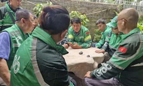 Tài xế xe công nghệ ở TP.HCM: Đằng sau 2 chữ 'tự do' là rất nhiều cay đắng