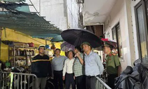 Chủ tịch Hà Nội kiểm tra hiện trường vụ cháy nhà khiến 5 người tử vong