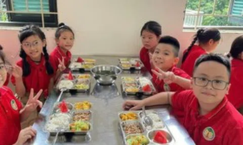 Hà Nội lập 4 đoàn kiểm tra đột xuất bữa ăn bán trú tại trường học