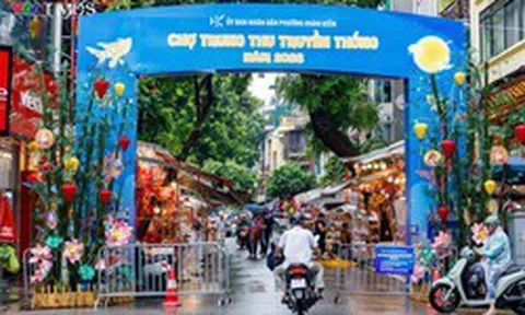 Đồ chơi Trung thu 2026: Từ phố Hàng Mã đến “chợ mạng”