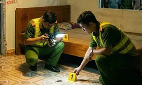 Người đàn ông tử vong trong phòng riêng, trên cổ có vết lạ