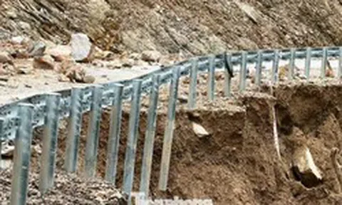Mưa lớn phá nát tuyến đường hơn 470 tỷ vừa thông xe được 3 tháng