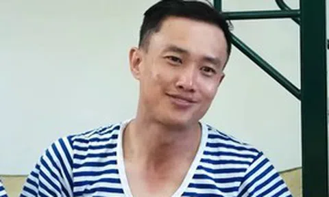 “Trai hư showbiz” lộ nhan sắc thật gây bàn tán