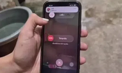 Một nam sinh viên vô tình vứt nhầm iPhone vào thùng rác, sau đó bị cộng đồng mạng chỉ trích dữ dội