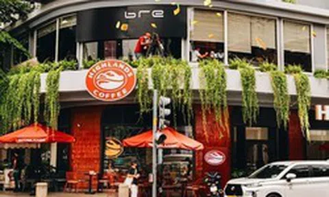 Highlands Coffee đang là 'gà đẻ trứng vàng', Jollibee vẫn trao quyền kiểm soát cho ông David Thái: Nước cờ của tập đoàn Philippines đằng sau khoản 2.300 tỷ đồng trước thềm 2 cuộc niêm yết