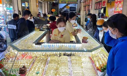 Giá vàng chiều nay (25/9): Đứng yên, giữ giá