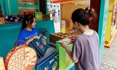 Người Việt chi gần 160 tỷ đồng mua bánh Trung thu online