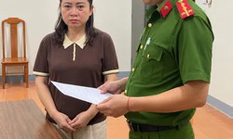 Ra lệnh bắt tạm giam, khám xét nơi làm việc của trưởng phòng thuế Lộc Thị Hồng SN 1970