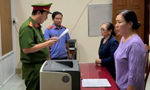 Ra quyết định khởi tố cựu giáo viên Bùi Thị Phú 64 tuổi và 5 người