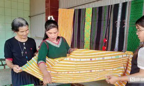 Đánh thức và phát huy di sản phi vật thể - Kỳ 2: Khi cộng đồng tự giữ nghề