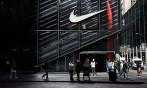 Nike làm sao thế?