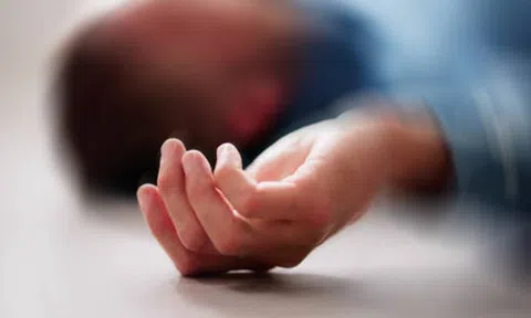 Người đàn ông 45 tuổi tử vong sau bữa ăn, bác sĩ cảnh báo 2 món "quen mặt"