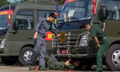 Lô 35 xe Hyundai vừa được bàn giao cho Bộ Quốc phòng, thực hiện nhiệm vụ đặc biệt